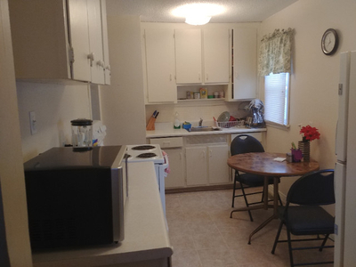 $875 Furnished Bedroom for rent in house behind grant park Mall