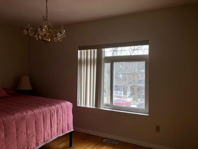 A lovely room in a family house near Toronto Downtwon for girls