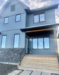 Calgary House For Rent | Seton | Fully developed 4 bed in