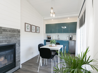 Calgary Loft For Rent | Varsity | Luxury Studio +1 Bedroom Flat