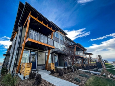 Calgary Pet Friendly Townhouse For Rent | Livingston | LEASE TAKEOVER INCENTIVE - Pet-Friendly