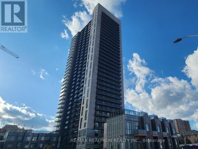 Condo for Rent in Mississauga: $2,800 CAD/mo. (2+1 Bed + 2 Bath)