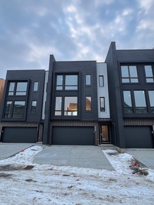 Edmonton Pet Friendly Townhouse For Rent | Rutherford | Brand New Luxury Townhome with
