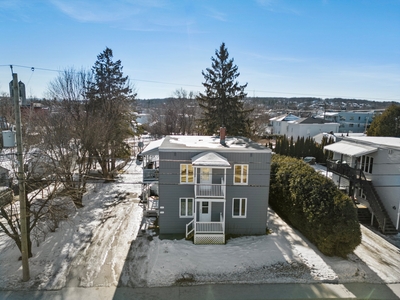 House for sale, 236-238 Rue Brassard, Magog, QC J1X1R1, CA, in Magog, Canada