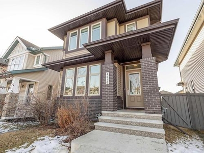 House For Sale In Ambleside, Edmonton, Alberta