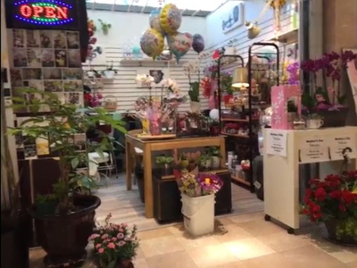 Indoor retail space for rent in Richmond Hill Ontario