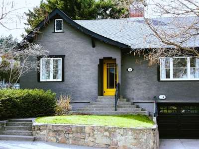 Kamloops Pet Friendly House For Rent | West End | West End Charmer