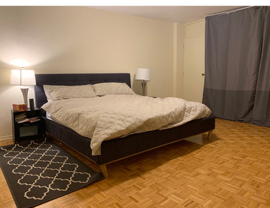 Large bedroom near airport , female only , Available: April 14