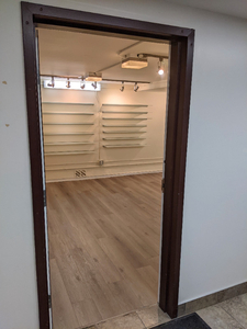 Retail / Office space NE close to Downtown