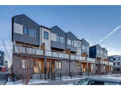 Townhouse For Sale In Belvedere, Calgary, Alberta
