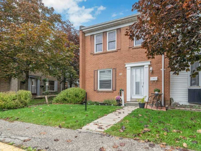 2 ROOMS in 3 ROOM HOUSE FOR SHARE IN BRAMPTON TOWNHOME