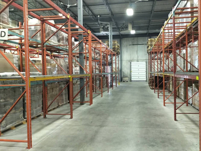 2,000 sqft shared industrial warehouse for rent in Mississauga