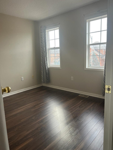 Independent room for female tenant in Brampton