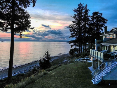 5 bedroom luxury House for sale in Sechelt, British Columbia