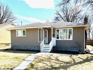 House For Sale In Crescent Park, Winnipeg, Manitoba