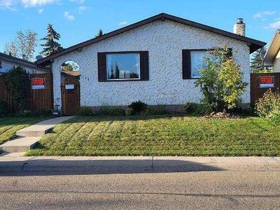 House For Sale In Highland Green, Red Deer, Alberta