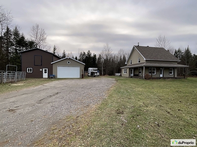Acreage / Hobby Farm / Ranch for sale Herouxville 4 bedrooms