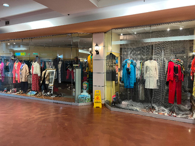 Retail unit available in busy Downtown Mall