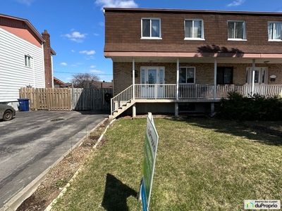 Semi-detached for sale Chomedey 3 bedrooms 2 bathrooms