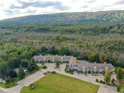 Condo/Apartment for sale, 209472 26 Highway 34, Southern Georgian Bay, Ontario, in The Blue Mountains, Canada