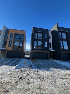 Edmonton Townhouse For Rent | Rutherford | Brand New Luxury Townhouse with