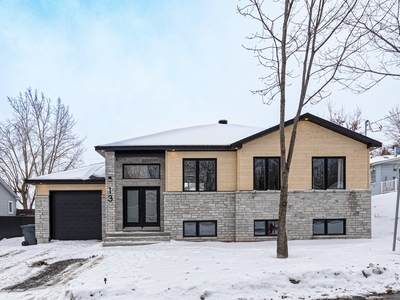 House for sale, 13 159e Avenue, Notre-Dame-de-l'Île-Perrot, QC J7V8P4, CA , in Notre-Dame-de-l'Île-Perrot, Canada