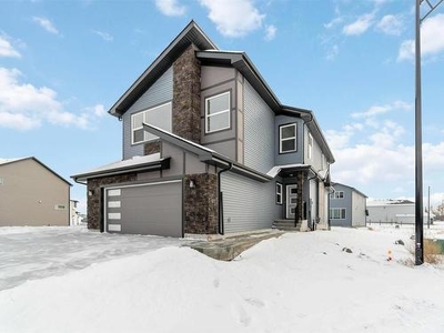 House For Sale In Glenridding, Edmonton, Alberta