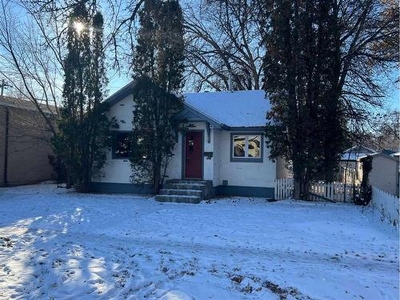House For Sale In Riverside, Medicine Hat, Alberta