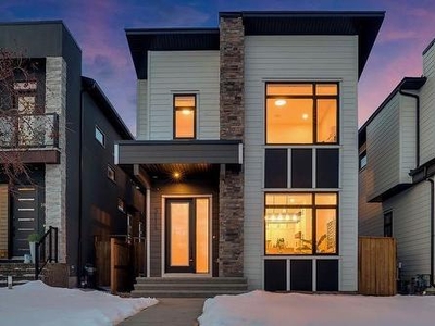 House For Sale In Shaganappi, Calgary, Alberta
