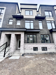 1916 Sq Ft. 3 Bedrm Plus Den Townhome, Duffin Heights