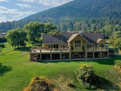 3 bedroom exclusive country house for sale in Creston, Canada