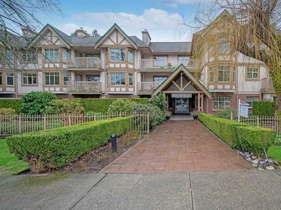 309 2059 CHESTERFIELD AVENUE North Vancouver