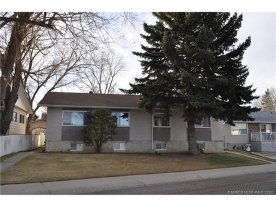 4 Bedroom Duplex in sought after Crestwood Area