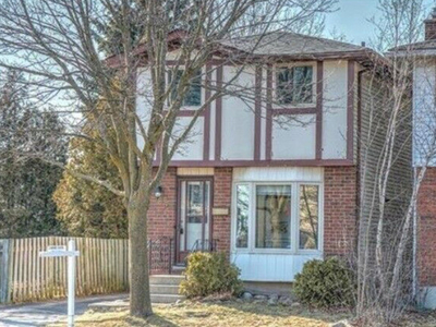 4 bedroom house for rent in Guelph, close to UoG - May 1st