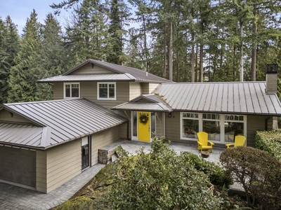 5714 BLUEBELL DRIVE West Vancouver