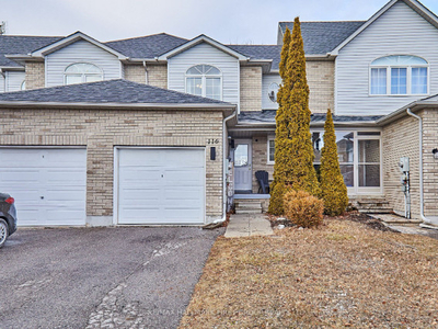⚡BEAUTIFUL TWO BEDROOM FREEHOLD TOWNHOME➡COURTICE!