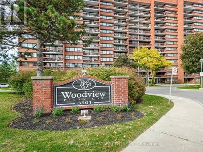 Condo For Sale In South Common, Mississauga, Ontario