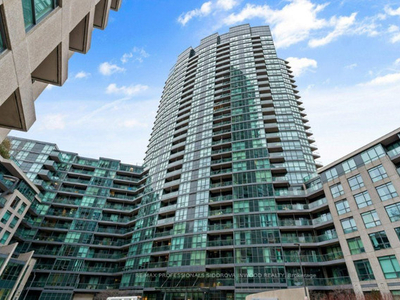 Downtown Living! 1BR Condo At Fort York Blvd