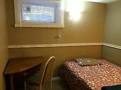 Fully Furnished room $450 Monthly (confederation dr)