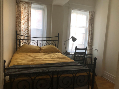 Furnished room near McGill/Downtown available immediately