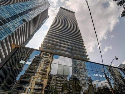 Great Bachelor Condo downtown Yonge&Bloor! Furnished. April 1