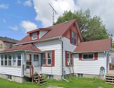 Home For Rent In Delta Ontario