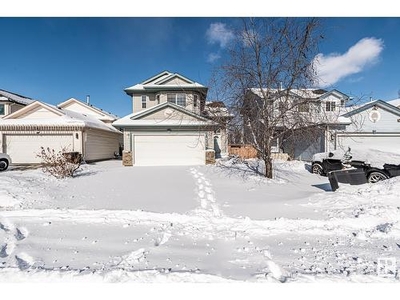 House For Sale In Eaux Claires, Edmonton, Alberta