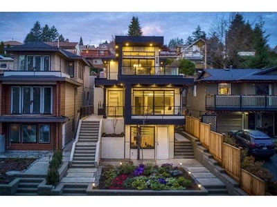 House For Sale In Moodyville, North Vancouver, British Columbia