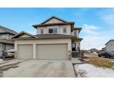 House For Sale In Northridge, Grande Prairie, Alberta