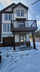 Luxury Two Bedroom Townhome End Unit for Rent in Kanata