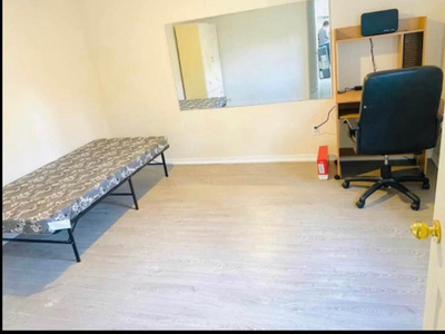 Private room available for girl!