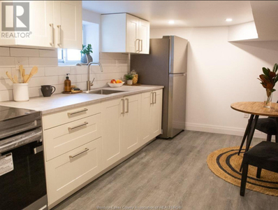 Renovated Walkerville 1 Bedroom - ALL INCLUSIVE WITH PARKING