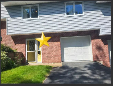Seeking Tenant for 2 Story Condo/Townhouse in Sackville