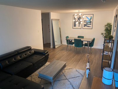 Short term room rental DOWNTOWN - $1200 - March 1ST 2024